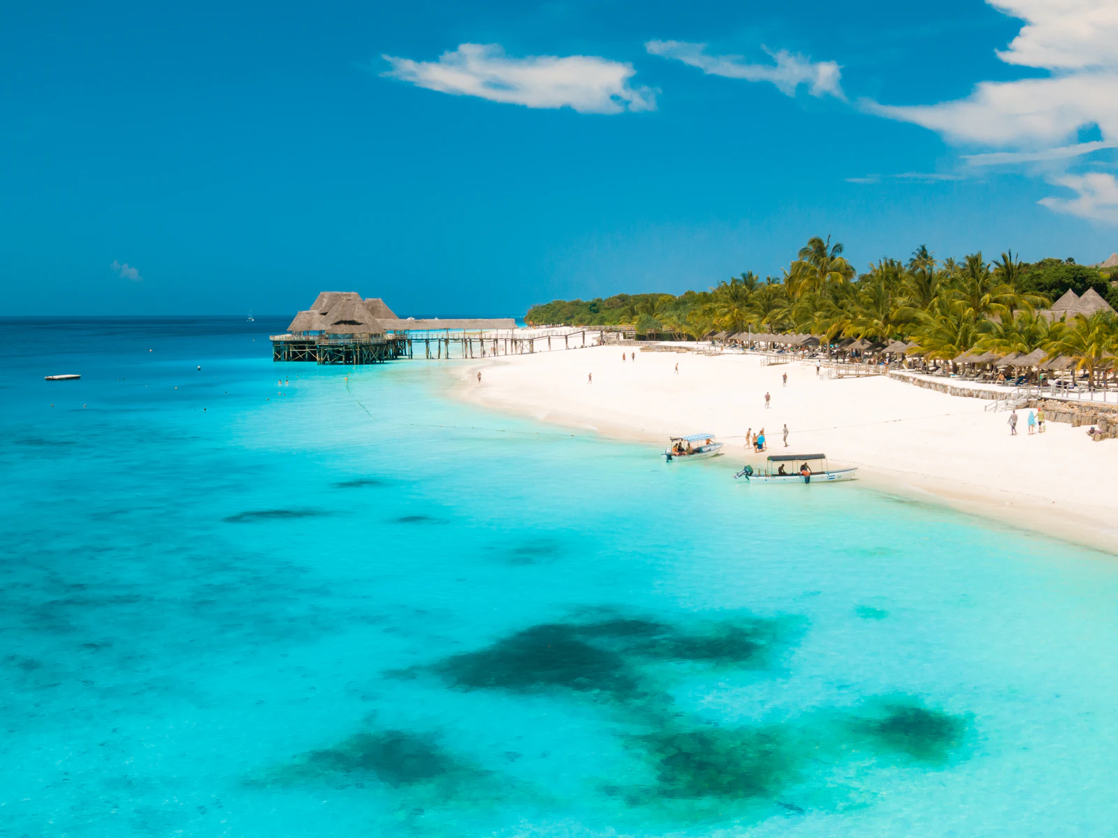 Turquoise sea on Zanzibar's coast